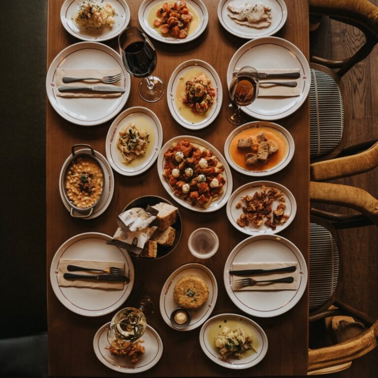 Instagram post from lafenomena_puerto. This post is in position 2.